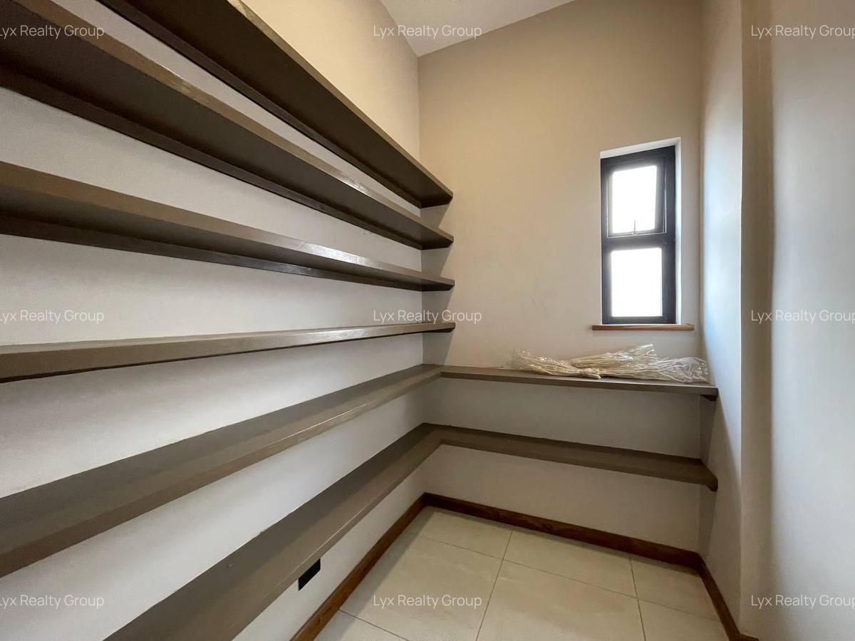 4 Bed Apartment with En Suite in Loresho - 7