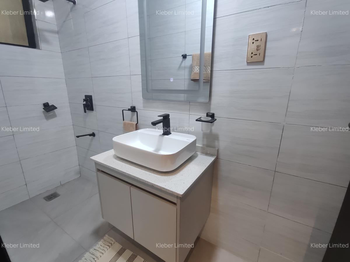 3 Bed Apartment with En Suite at 6Th Avenue - 13