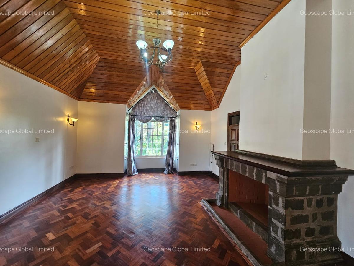 5 Bed House with En Suite in Runda - 7