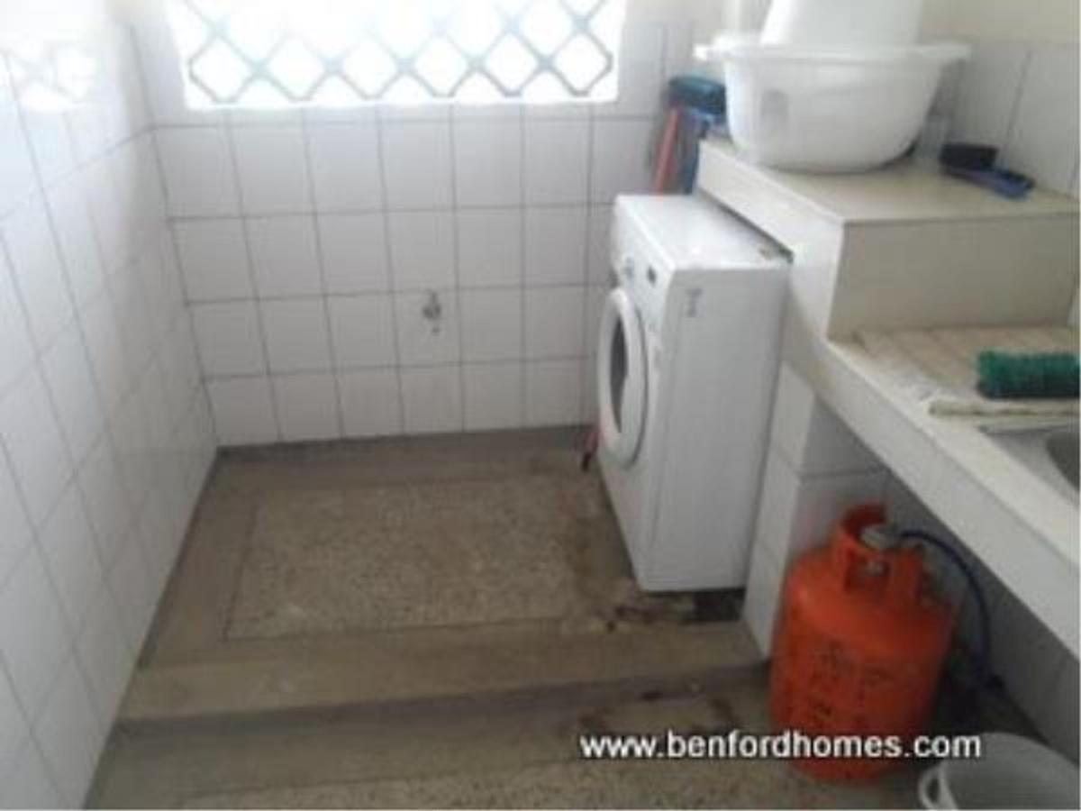 Serviced 2 Bed Apartment with En Suite at Malindi Road - 11