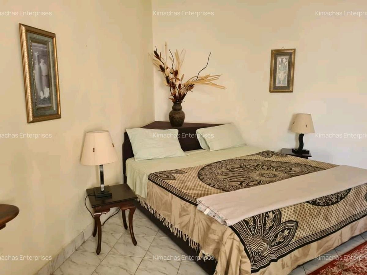 Furnished 1 Bed Apartment with En Suite at 3Rd Avenue Nyali - 6