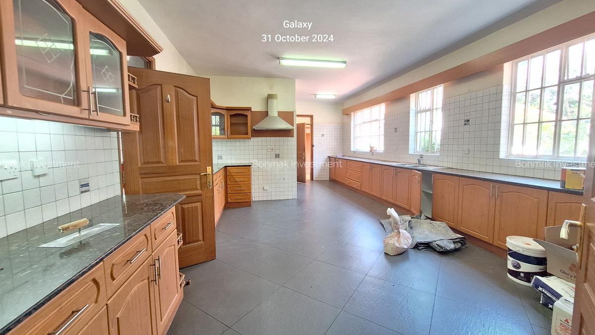 5 Bed Townhouse with En Suite at Kaputei Gardens - 3