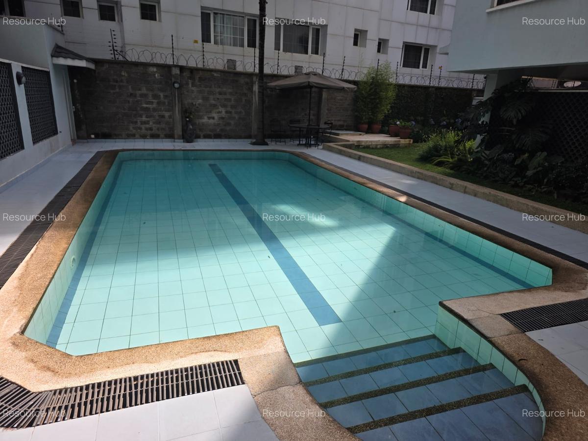 3 Bed Apartment with En Suite at Off Brookside Drive - 1