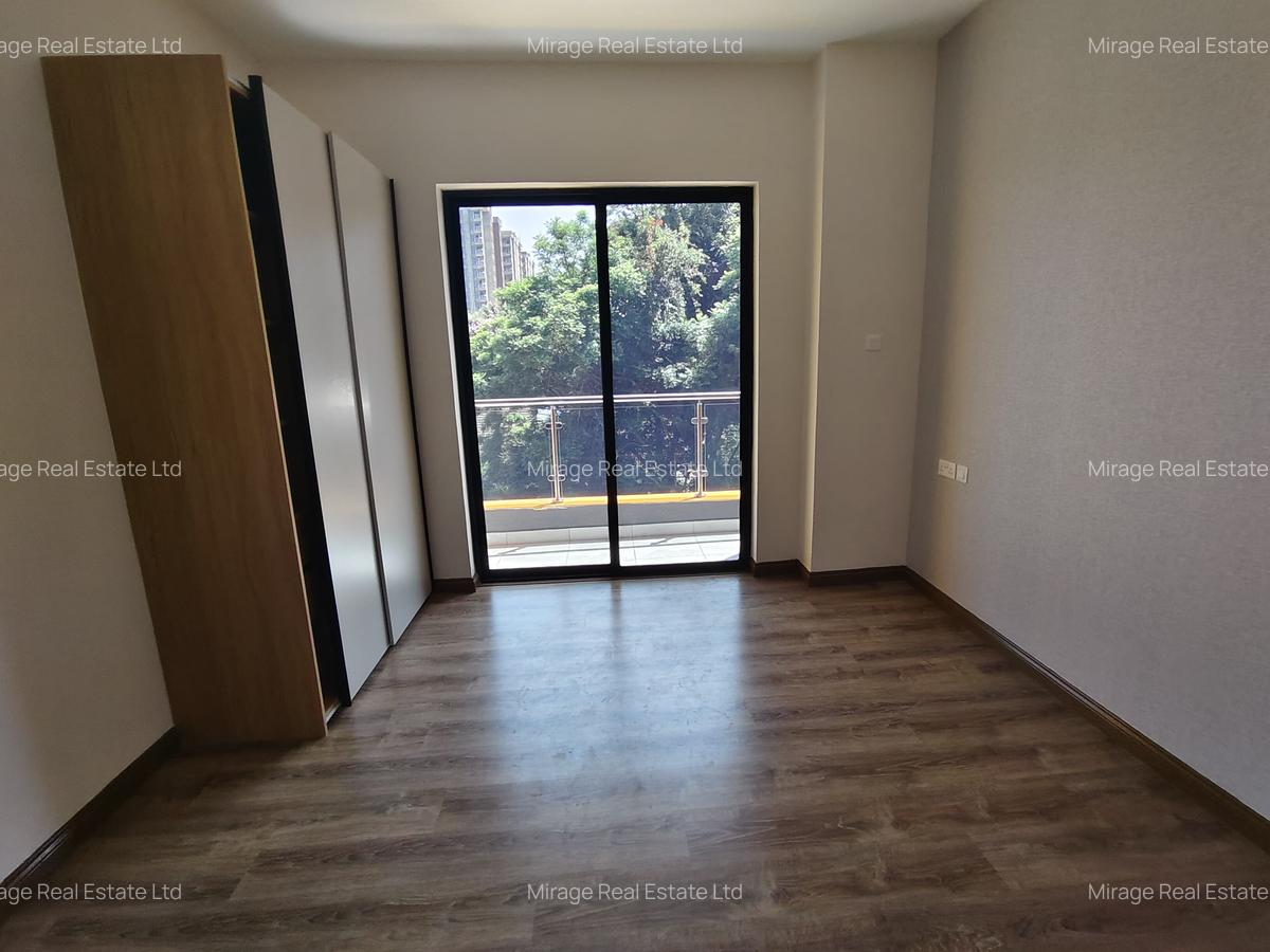 3 Bed Apartment with Swimming Pool in Kilimani - 11