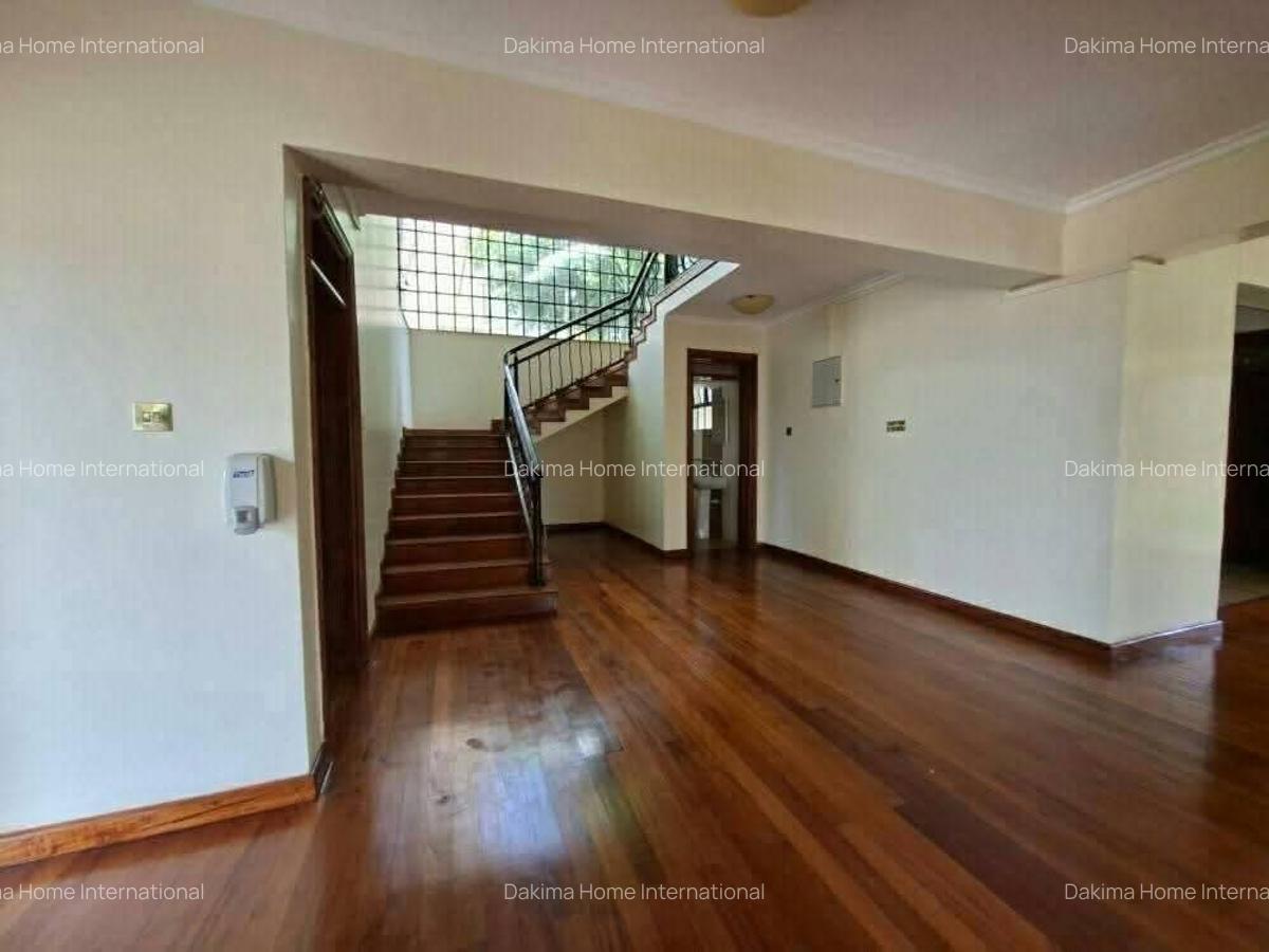 4 Bed Townhouse with En Suite in Runda - 6