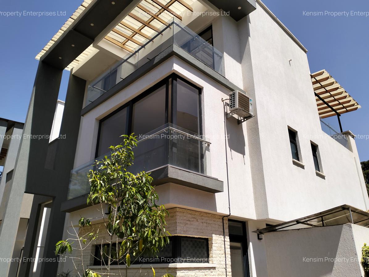 4 Bed Townhouse with En Suite in Lavington - 1