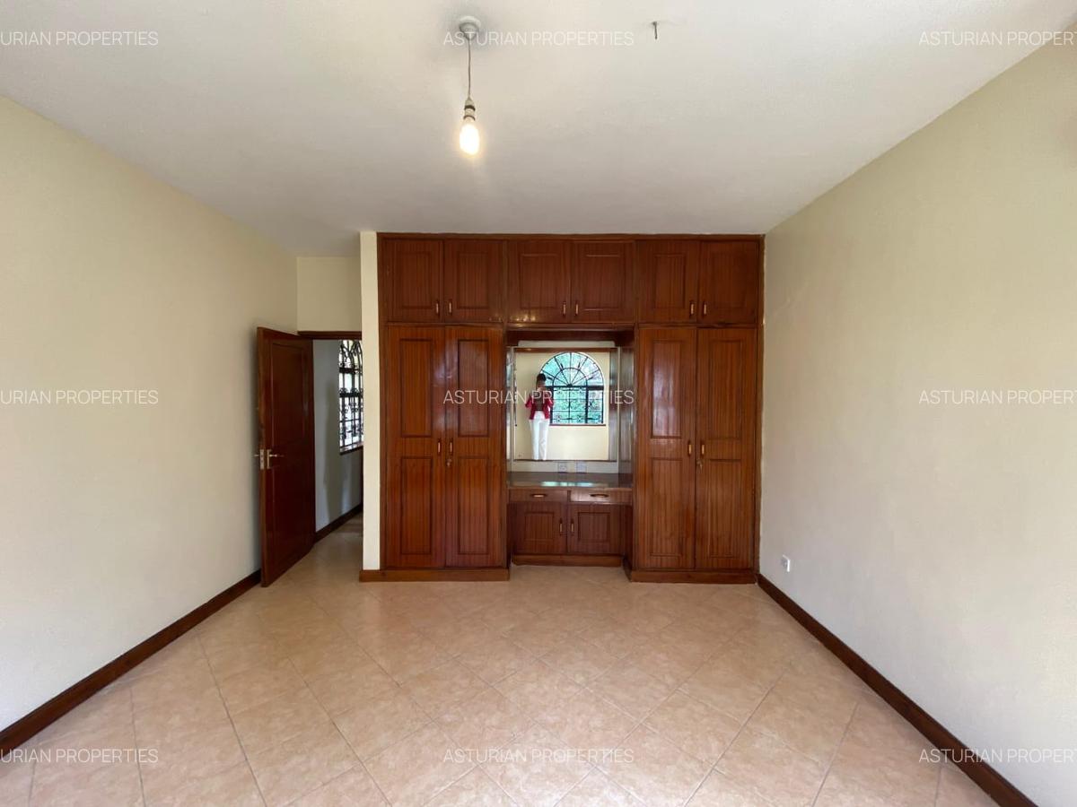 4 Bed Townhouse with En Suite in Runda - 11