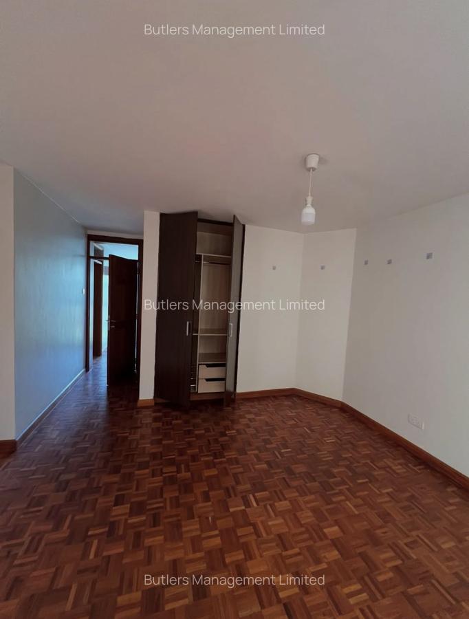 5 Bed Townhouse with En Suite in Lavington - 12