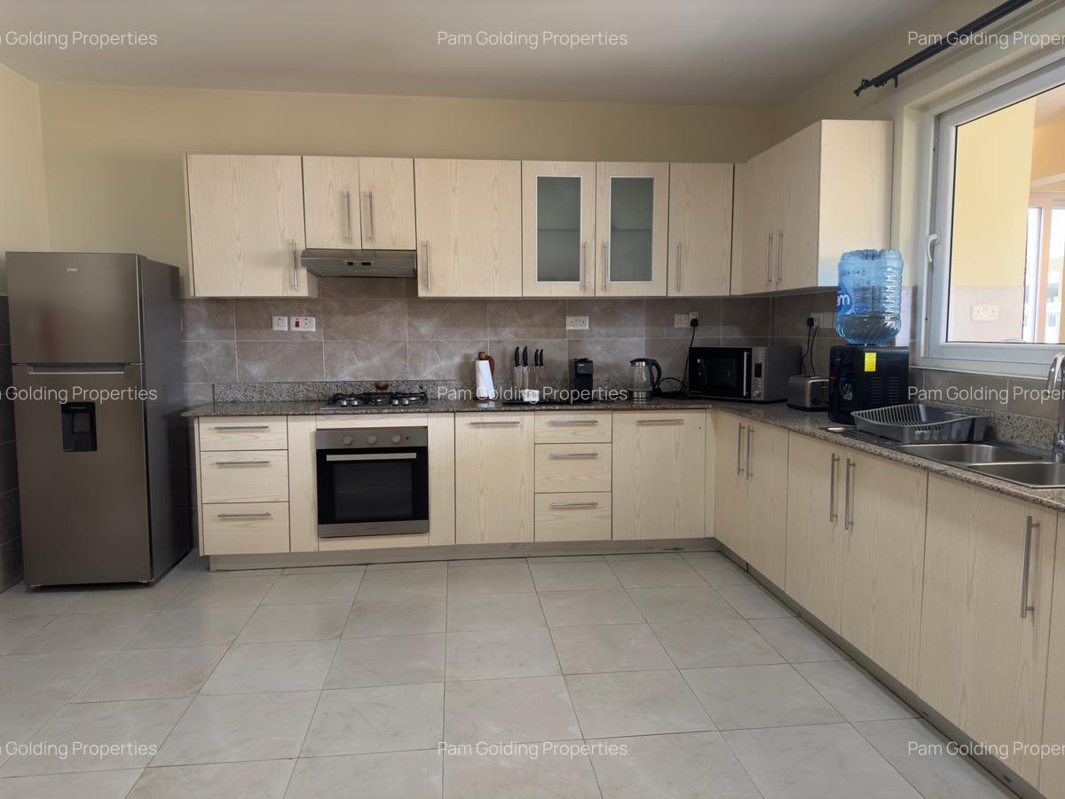 Serviced 3 Bed Apartment with En Suite at Rhapta Road - 5
