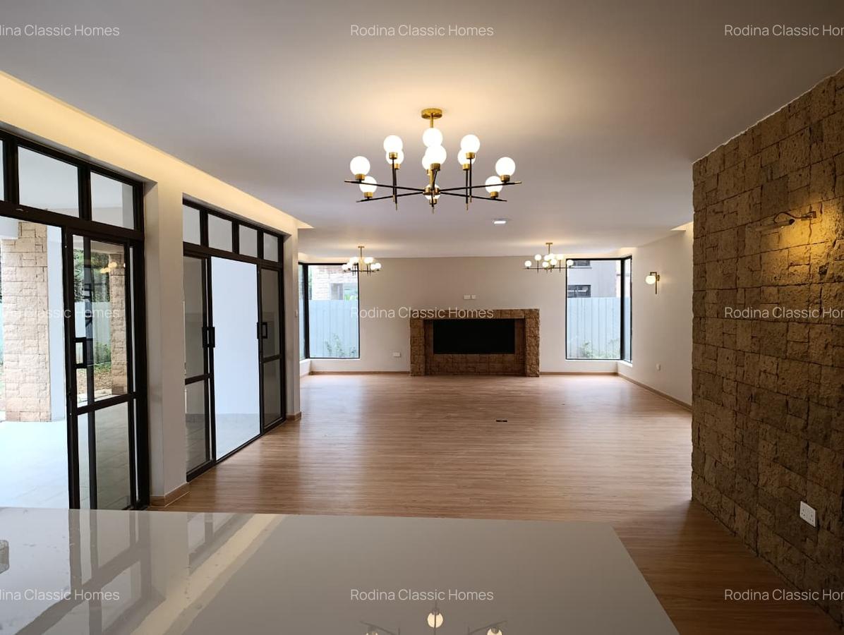 6 Bed Townhouse with En Suite in Karen - 18