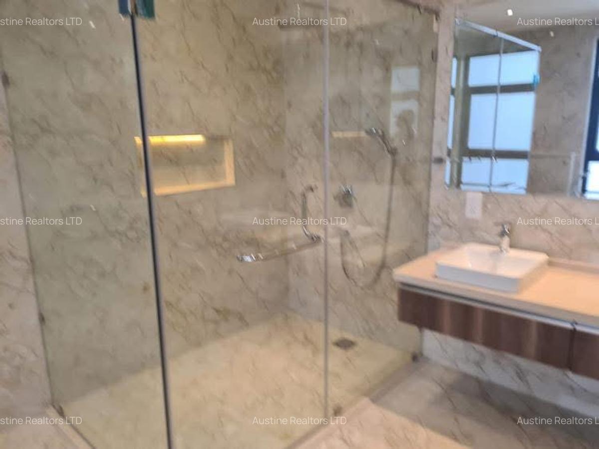 5 Bed Townhouse with En Suite at Peponi Road - 15