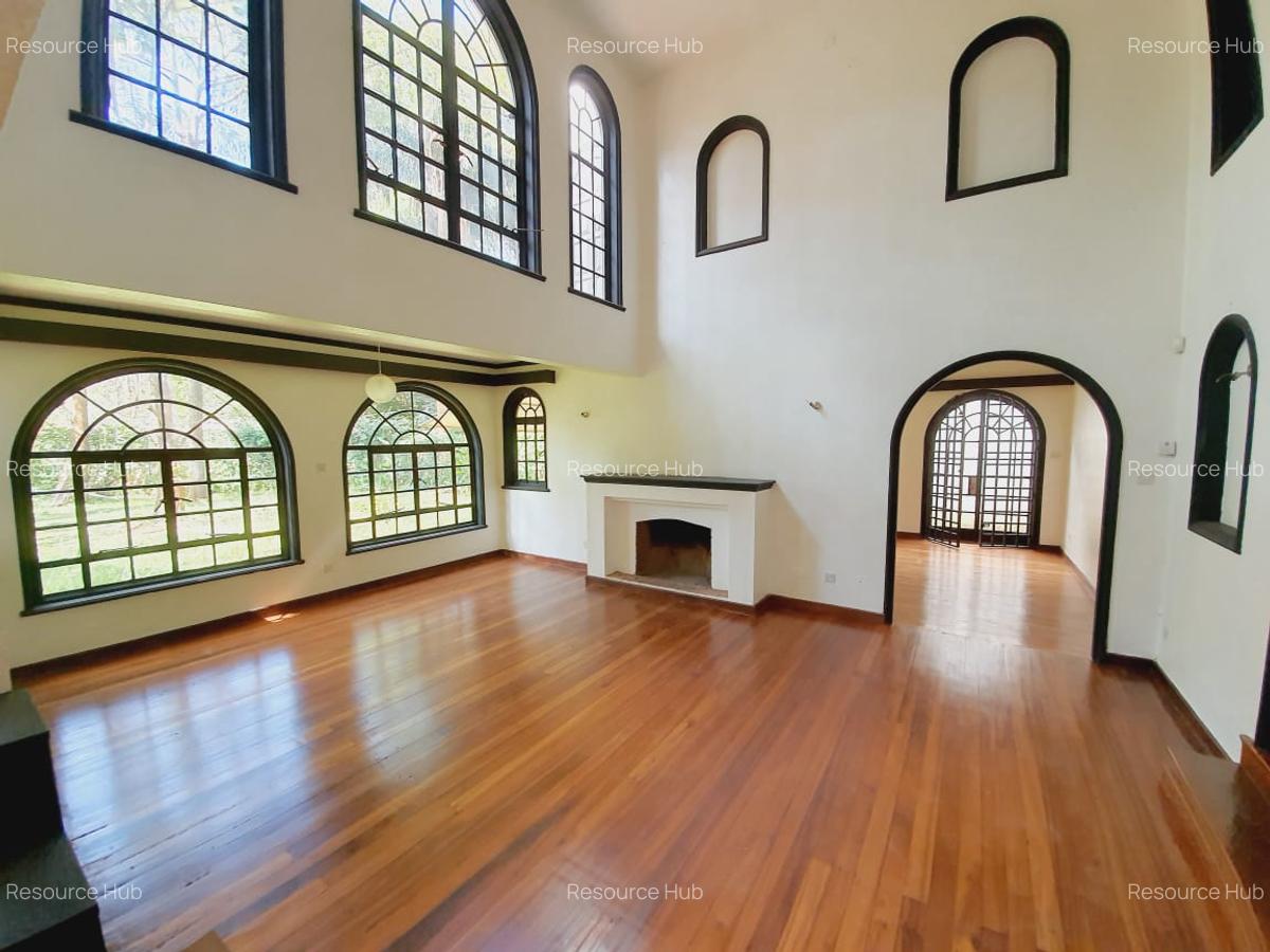 4 Bed Townhouse with En Suite at Riverside - 4