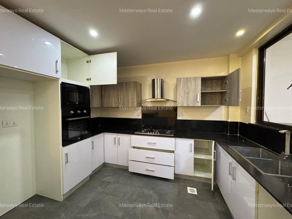 4 Bed Apartment with En Suite in Kileleshwa - 4