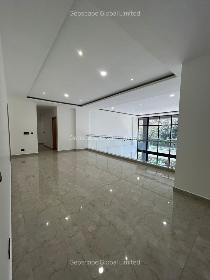 4 Bed Apartment with En Suite in Spring Valley - 18