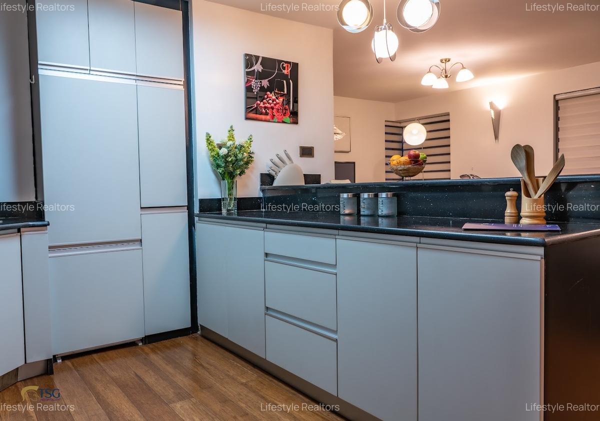 Serviced 2 Bed Apartment with En Suite at Wood Avenue - 9