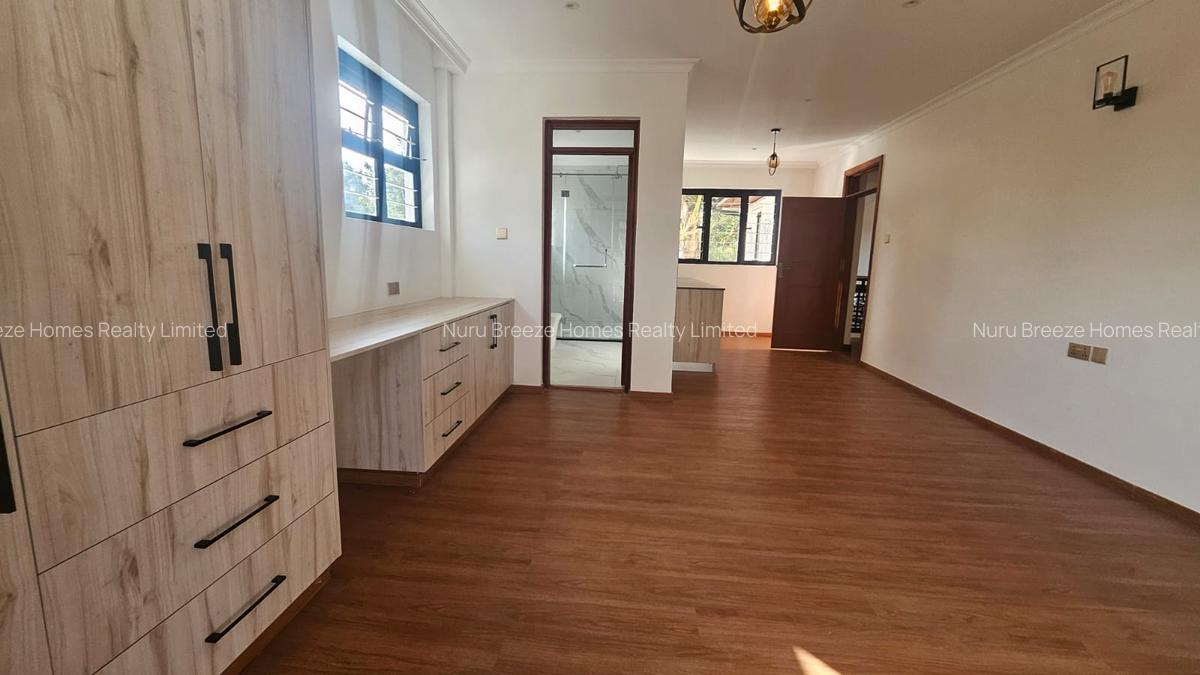 7 Bed House with En Suite in Runda - 18