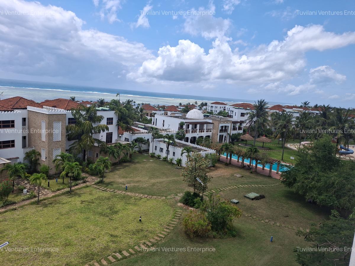 4 Bed Villa with En Suite at Kindly - 4