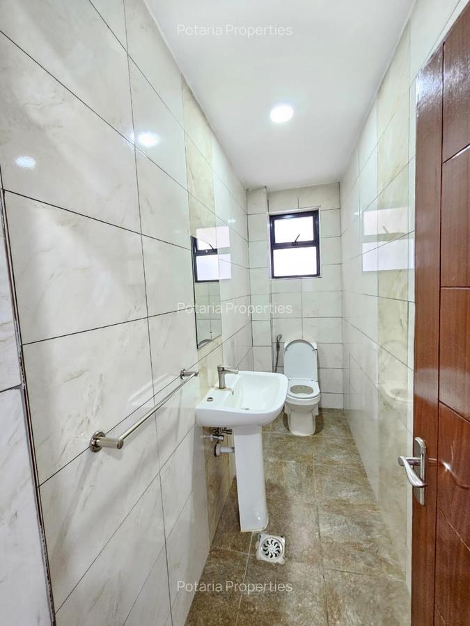 2 Bed Apartment with En Suite in Westlands Area - 12