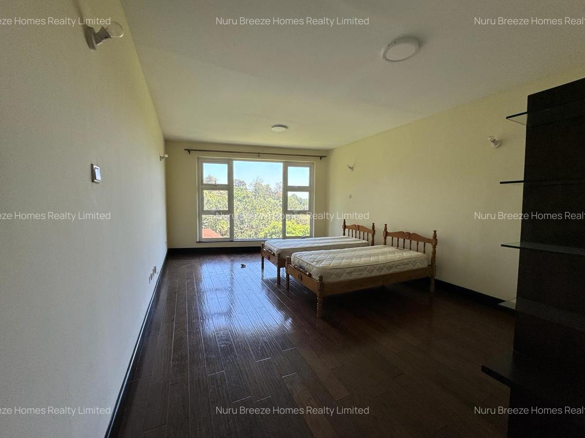 4 Bed Apartment with En Suite in General Mathenge - 11