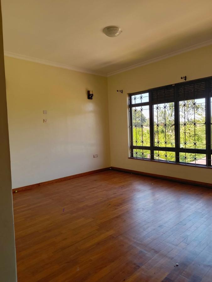 4 Bed House with En Suite in Runda - 16