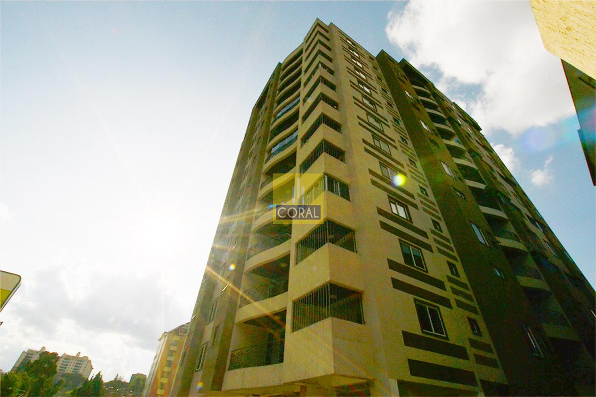 3 Bed Apartment with En Suite in Lavington - 19