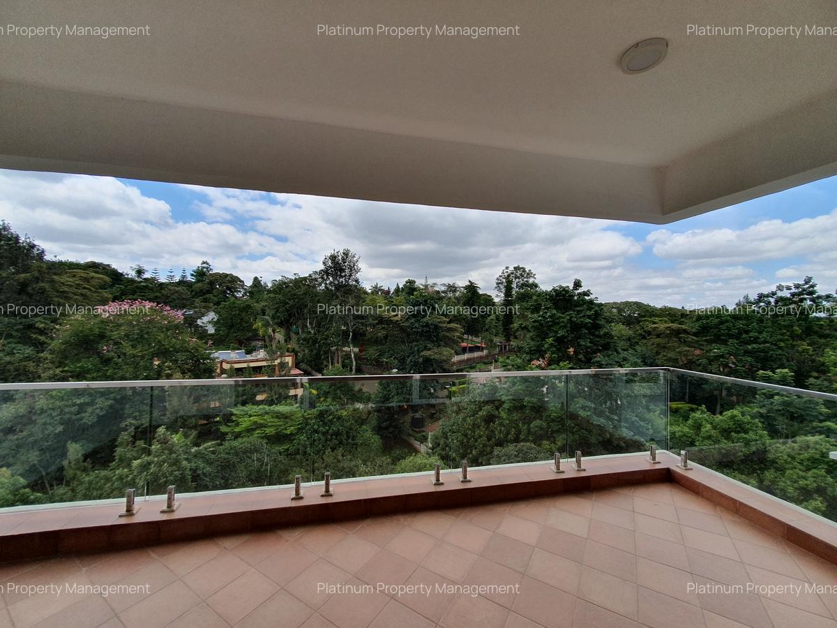 3 Bed Apartment with En Suite at City Park Drive - 15