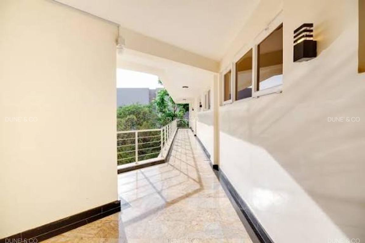 Serviced 2 Bed Apartment with En Suite in Westlands Area - 14
