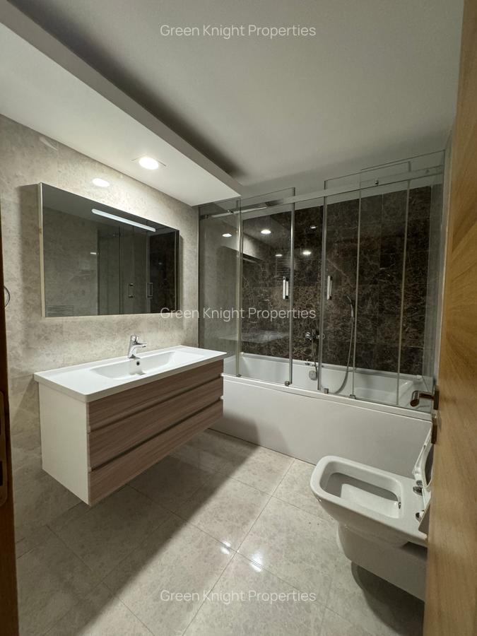 Serviced 3 Bed Apartment with En Suite in Kileleshwa - 5