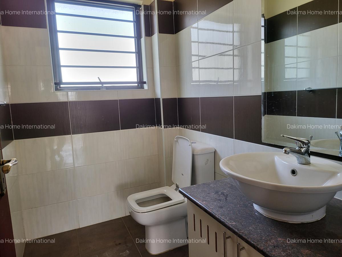 2 Bed Apartment with En Suite in Rhapta Road - 9