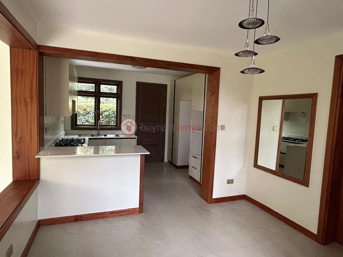 3 Bed Townhouse with En Suite in Ridgeways - 4