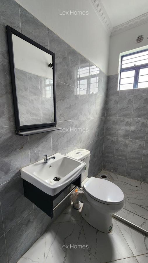 4 Bed House with En Suite at Rimpa Road - 14