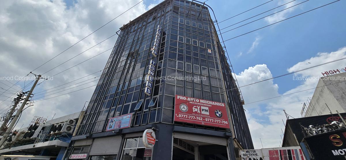 710 ft² Office with Service Charge Included at Baricho Road - 1