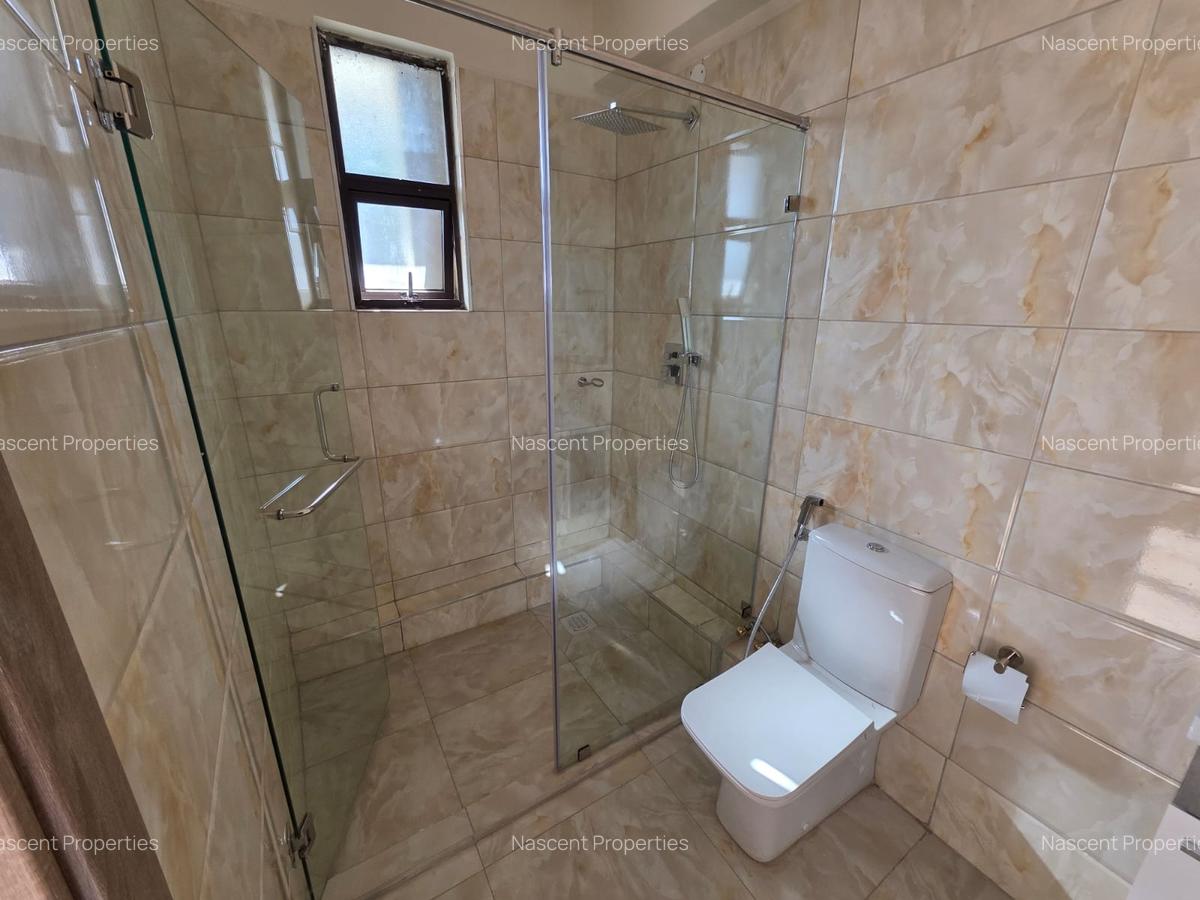 5 Bed Apartment with En Suite in Parklands - 10