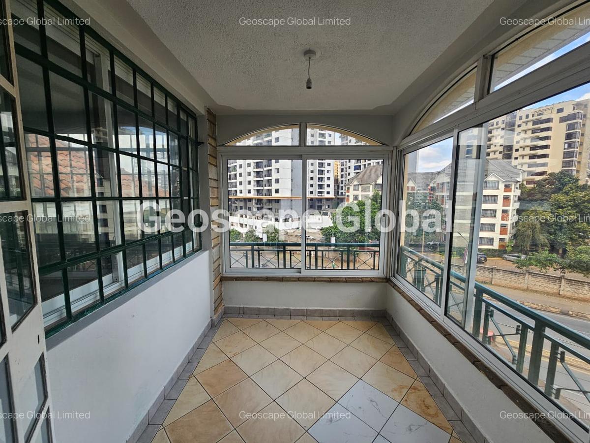 4 Bed Apartment with En Suite in Kileleshwa - 12