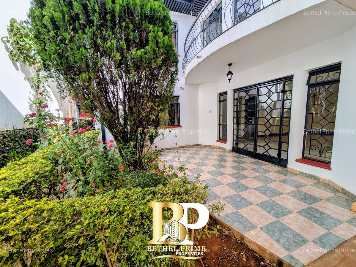 5 Bed Townhouse with En Suite in Spring Valley - 6