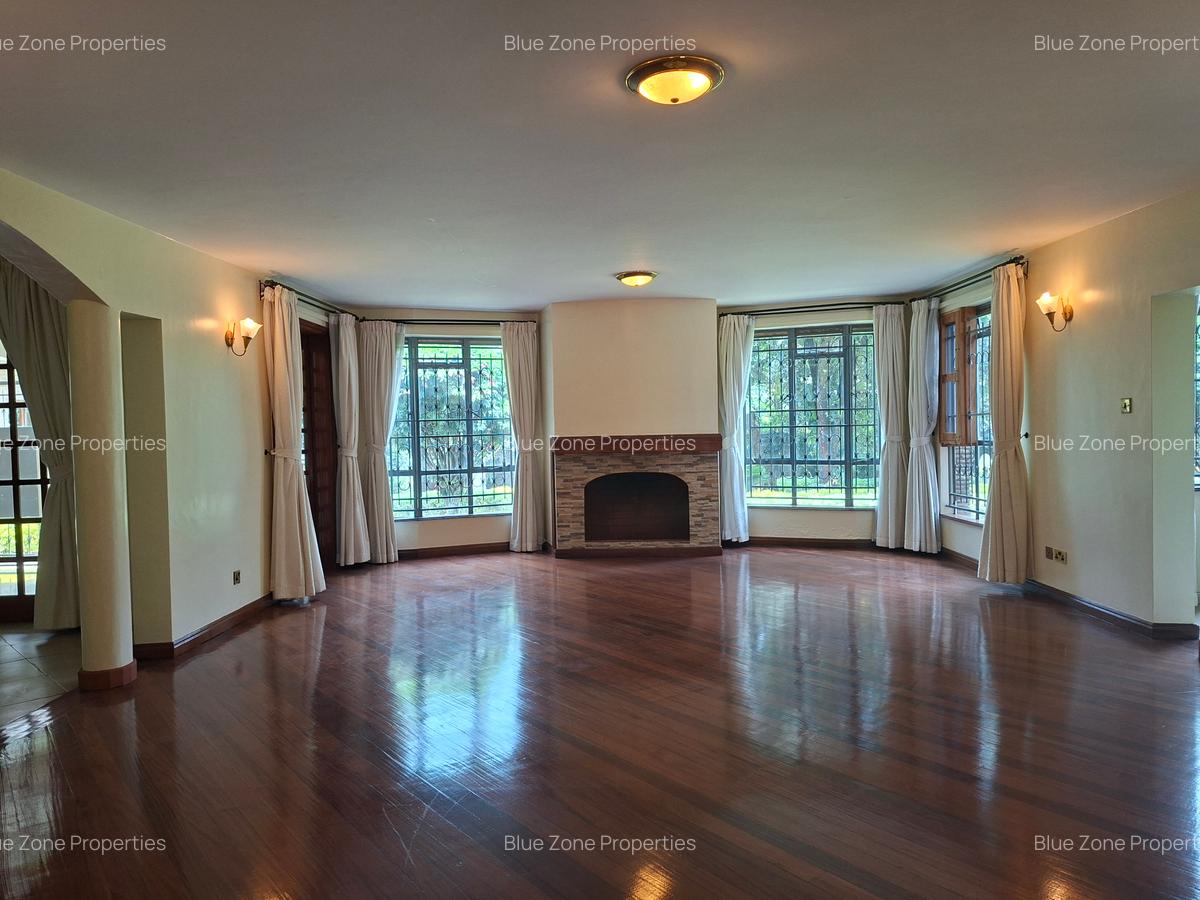 5 Bed House with En Suite at Benin Dr - 6