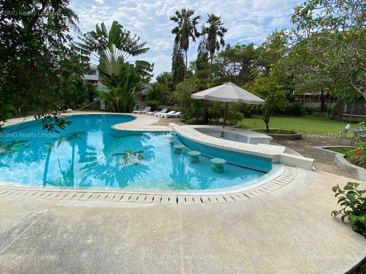 3 Bed Townhouse with En Suite in Nyali Area - 7