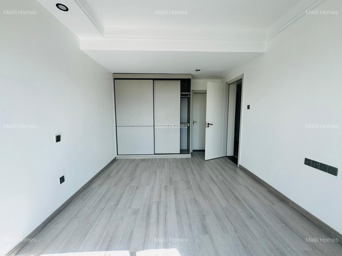 2 Bed Apartment in Kilimani - 2
