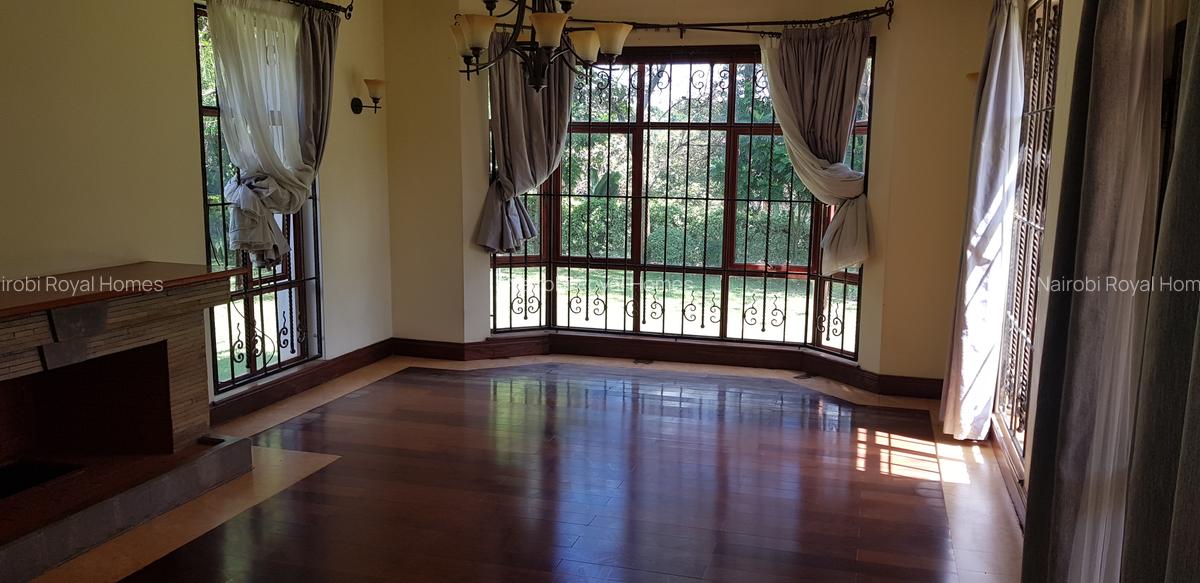 5 Bed House with En Suite at Mimosa Road - 4