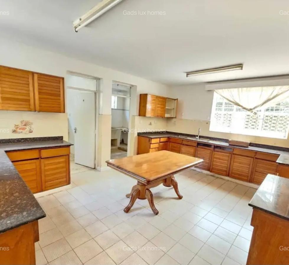 4 Bed Townhouse with En Suite at Kyuna - 4