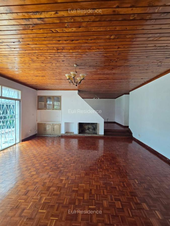 4 Bed House with En Suite at Loresho Crescent - 5