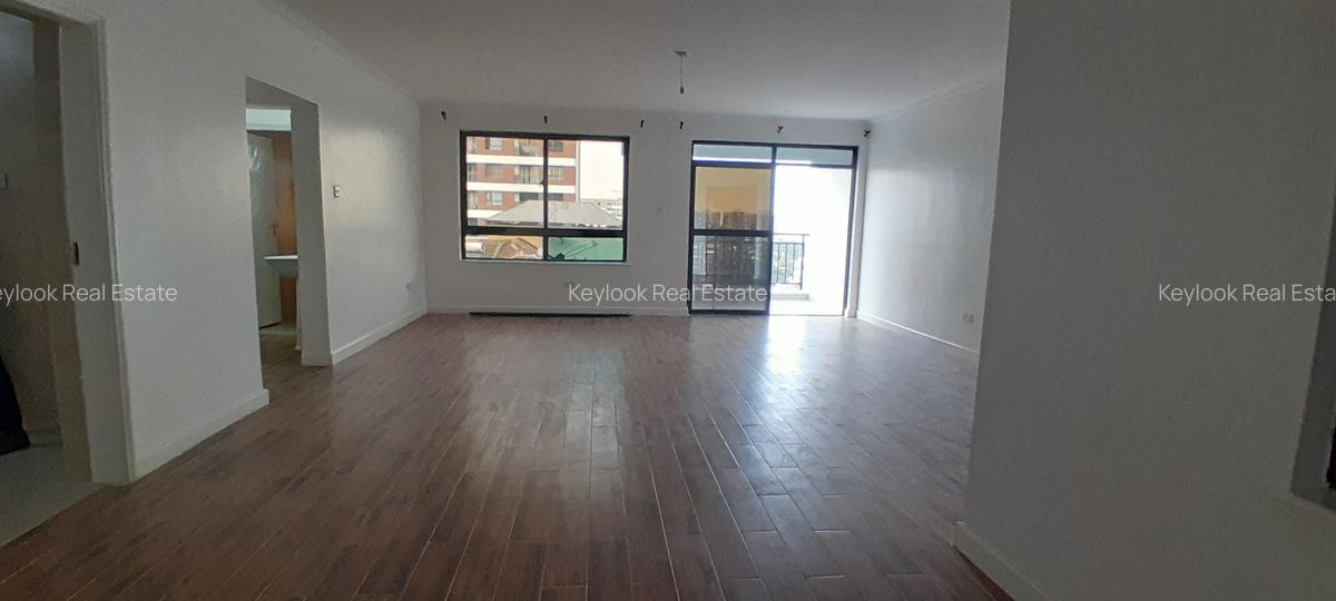 3 Bed Apartment with En Suite at Lavington - 6