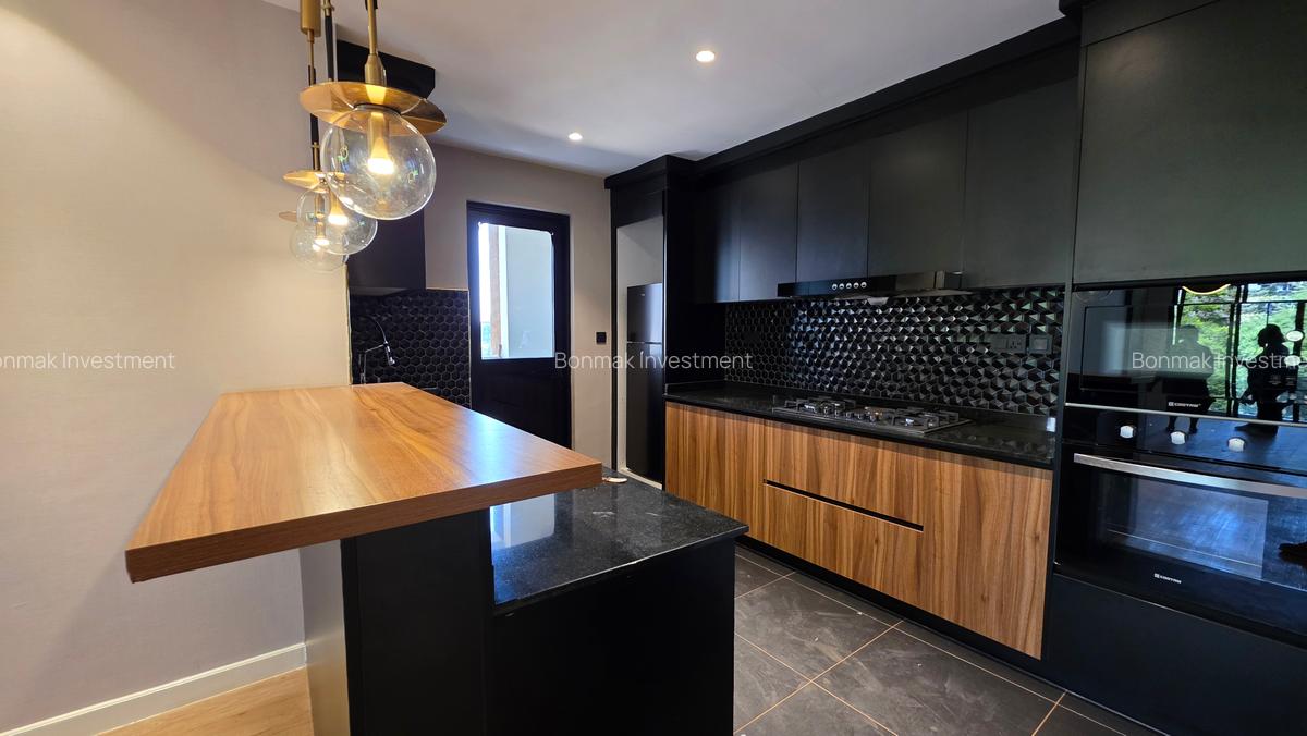 3 Bed Apartment with En Suite at Brookside Drive. - 1