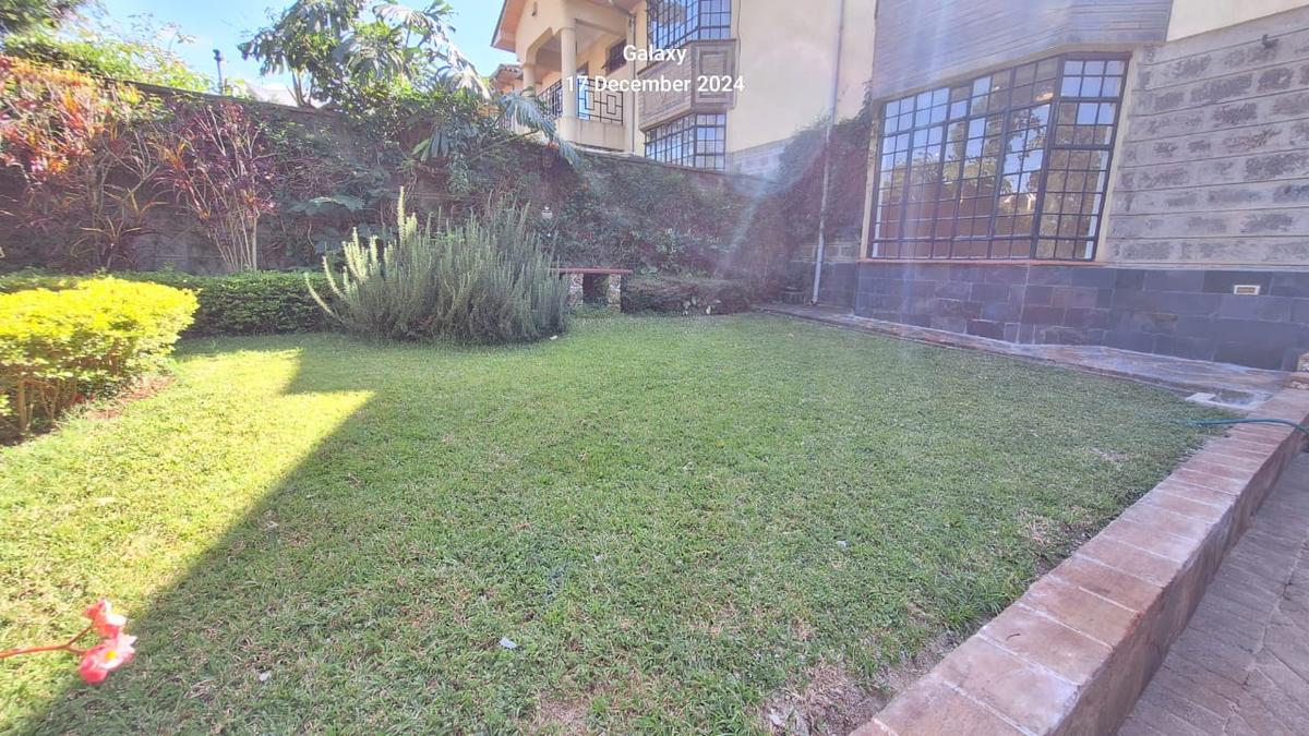 4 Bed Townhouse with En Suite at Lavington Green - 9