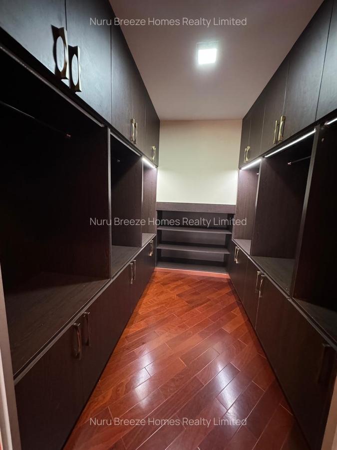 5 Bed Townhouse with En Suite in Lavington - 7