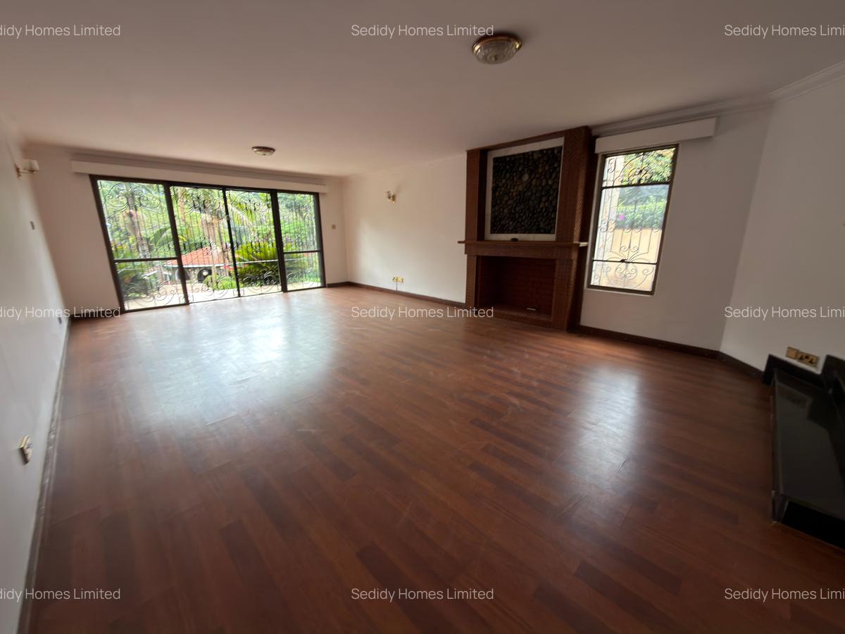 6 Bed House with En Suite in Gigiri - 3