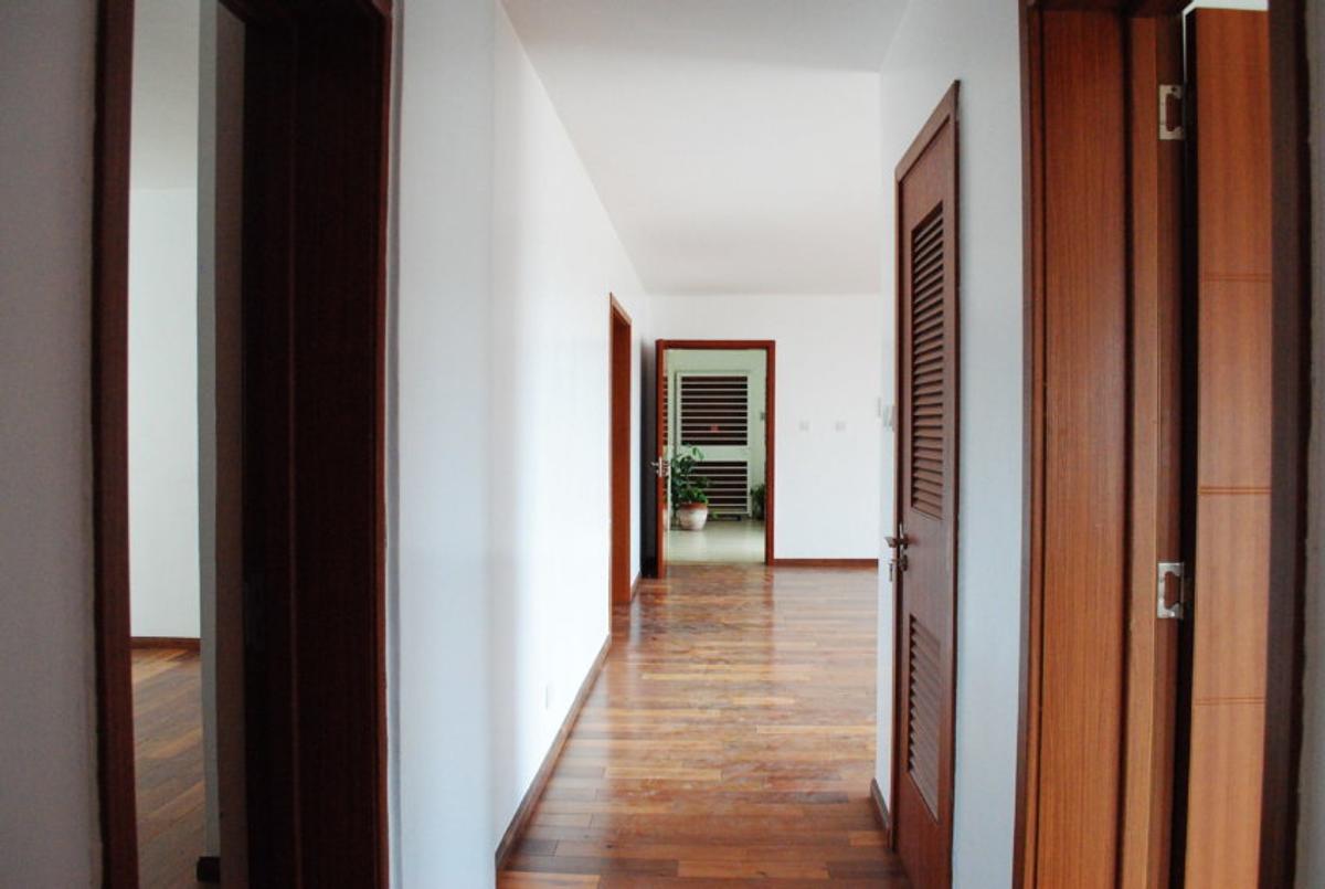 4 Bed Apartment with En Suite in Lavington - 6