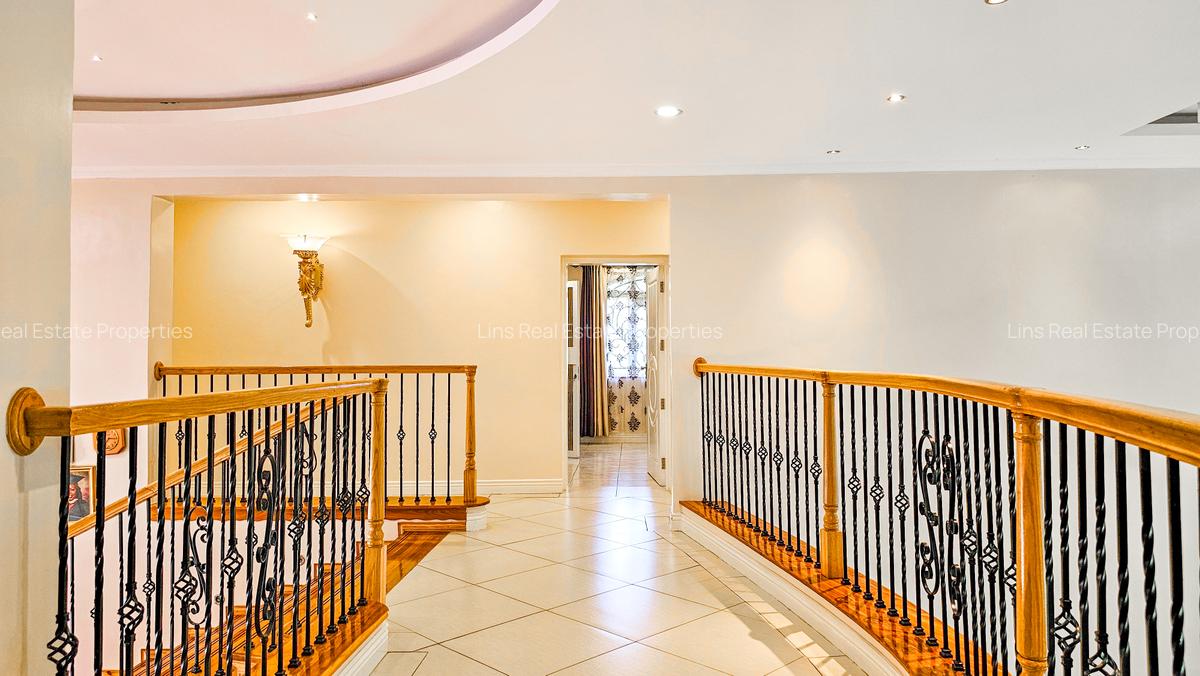 5 Bed House with En Suite in Kitisuru - 8