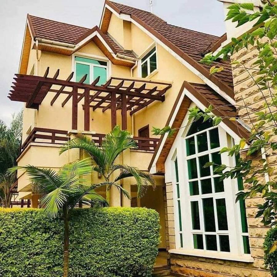 5 Bed House with En Suite in Lavington - 3