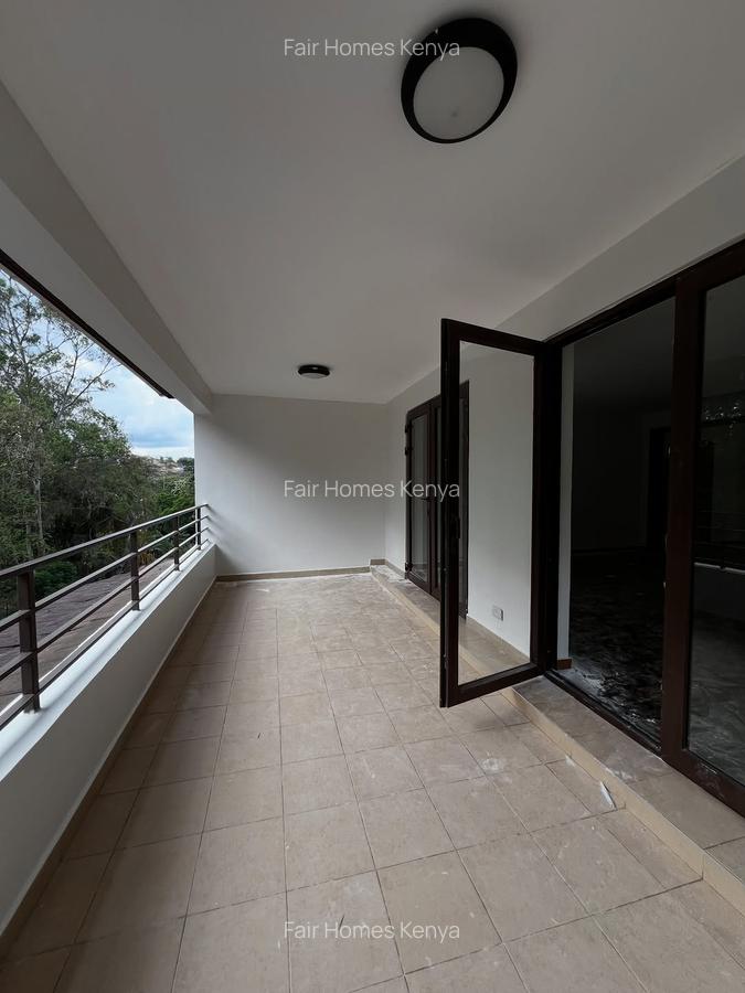 5 Bed Townhouse with En Suite at Lavington Green - 15